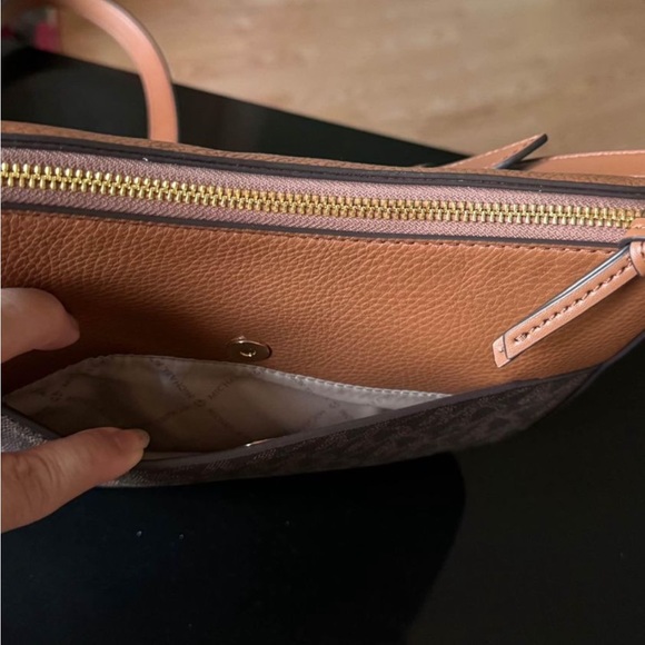 Michael Khors shoulders bag - Picture 7 of 10